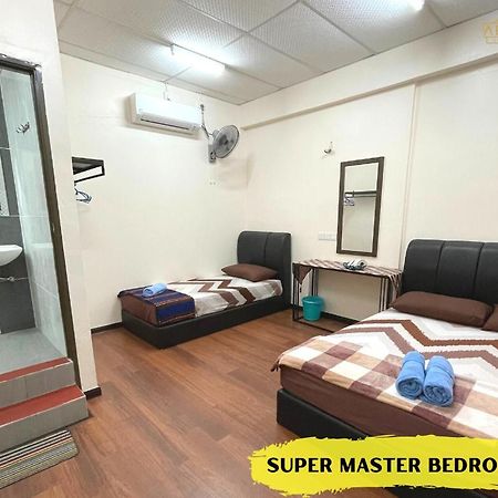 Adina Homestay Langkawi ~Spacious Homestay~ Kuah Exterior foto